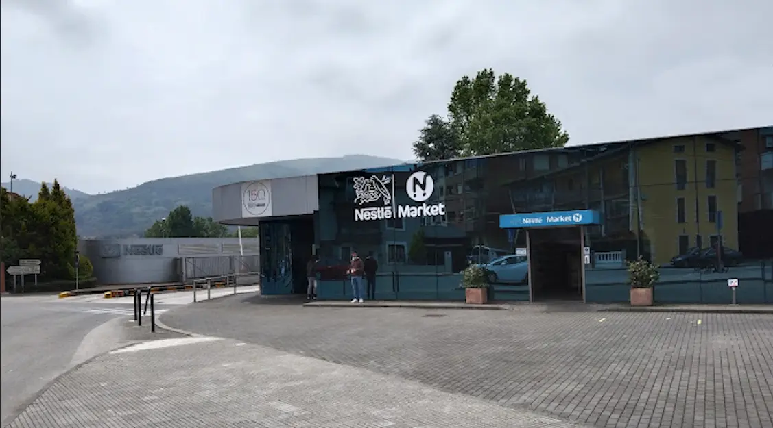 F&aacute;brica de Nestl&eacute; en La Penilla. / ALERTA