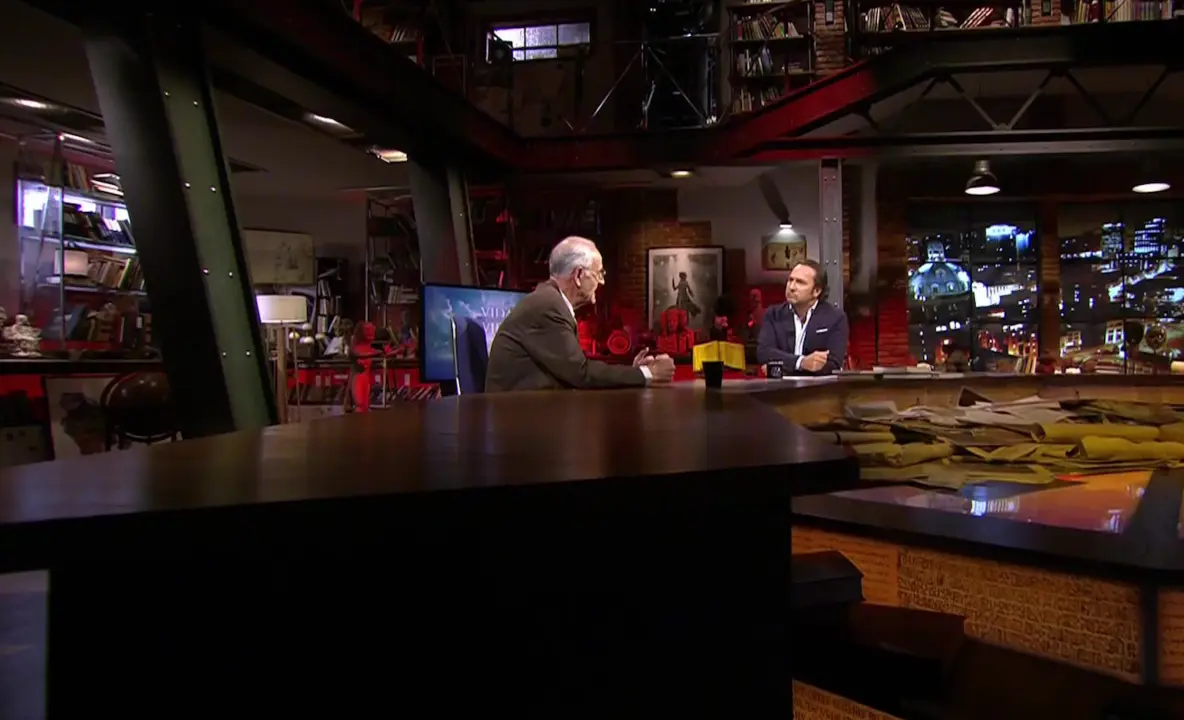Iker Jim&eacute;nez durante la entrevista realizad ayer en Cuarto Milenio. / RedX
