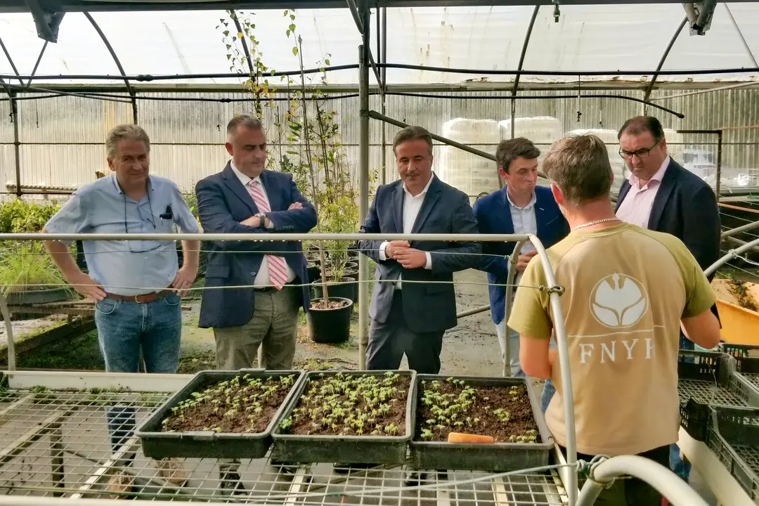 Roberto Media visit&oacute; el vivero. / Alerta