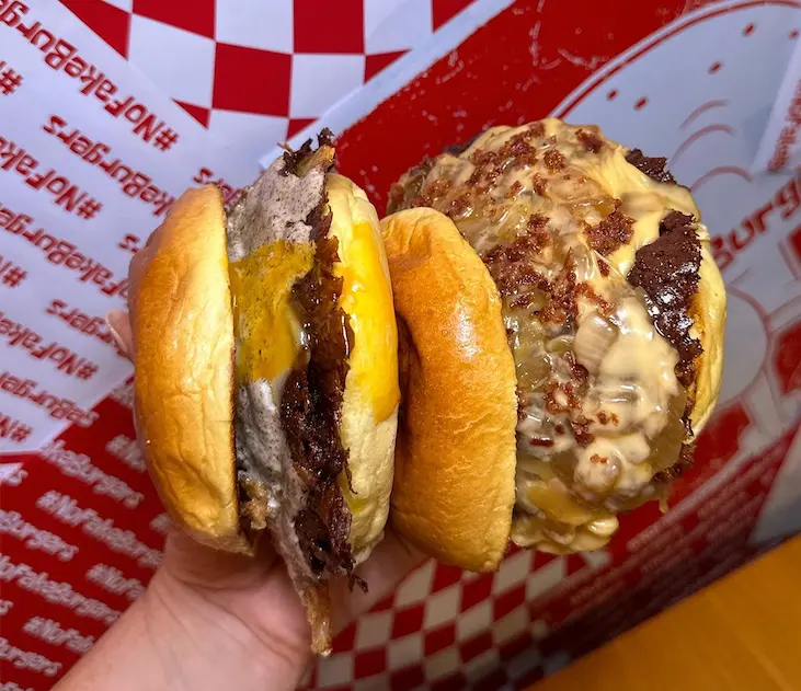 Una de las hamburguesas del bar. / IG