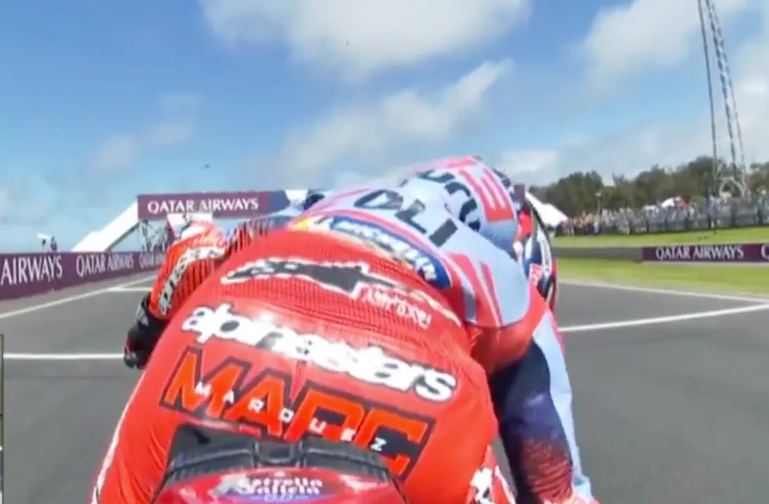 El mayor de los M&aacute;rquez reaccionaba a lo grande en la primera vuelta y pasaba sexto en el primer paso por meta, delante de Bastianini.