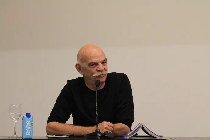 El escritor y periodista argentino Mart&iacute;n Caparr&oacute;s ha dado un paso valiente al desvelar en su nuevo libro, Antes que nada, que padece Esclerosis Lateral Amiotr&oacute;fica (ELA) desde hace dos a&ntilde;os y medio. / Archivo / EP