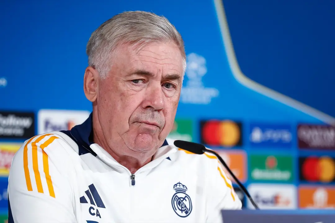El entrenador del Real Madrid, Carlo Ancelotti, en rueda de prensa. /  Irina R. Hipolito