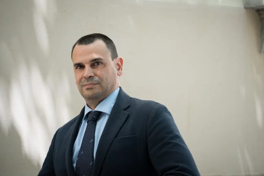 La pareja de la presidenta de la Comunidad de Madrid, Alberto Gonz&aacute;lez Amador. / Diego Radam&eacute;s