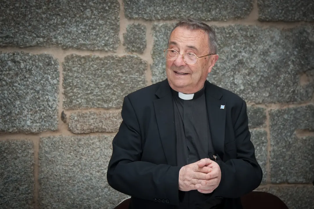 Muere a los 92 a&ntilde;os el sacerdote Benigno Moure, impulsor de la Fundaci&oacute;n San Rosendo. / EP