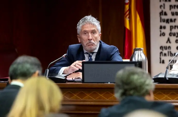 El ministro del Interior, Fernando Grande-Marlaska, comparece en la Comisi&oacute;n de Investigaci&oacute;n sobre el &lsquo;caso Koldo&rsquo;, en el Congreso de los Diputados, a 24 de octubre de 2024, en Madrid (Espa&ntilde;a). Marlaska ha comparecido en la Comisi&oacute;n de Investigaci&oacute;n sobre los contratos p&uacute;blicos realizados durante la pandemia de Covid-19, relacionados con la intermediaci&oacute;n de Koldo Garc&iacute;a Izaguirre, as&iacute; como los posibles casos de corrupci&oacute;n que, directa o indirectamente, tengan relaci&oacute;n con las actividades y contactos de las personas que forman parte de la trama investigada en la &lsquo;Operaci&oacute;n Delorme&rsquo;.

Alberto Ortega / Europa Press
24 OCTUBRE 2024;COMISI&Oacute;N;INVESTIGACI&Oacute;N;KOLDO;MASCARILLAS;CONTRATOS;CORRUPCI&Oacute;N
24/10/2024