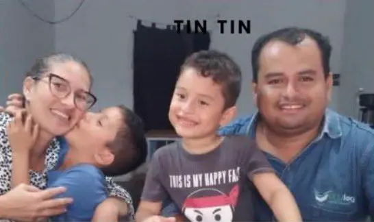 El dirigente opositor, Edwin Santos, junto a su familia. / Red Social X