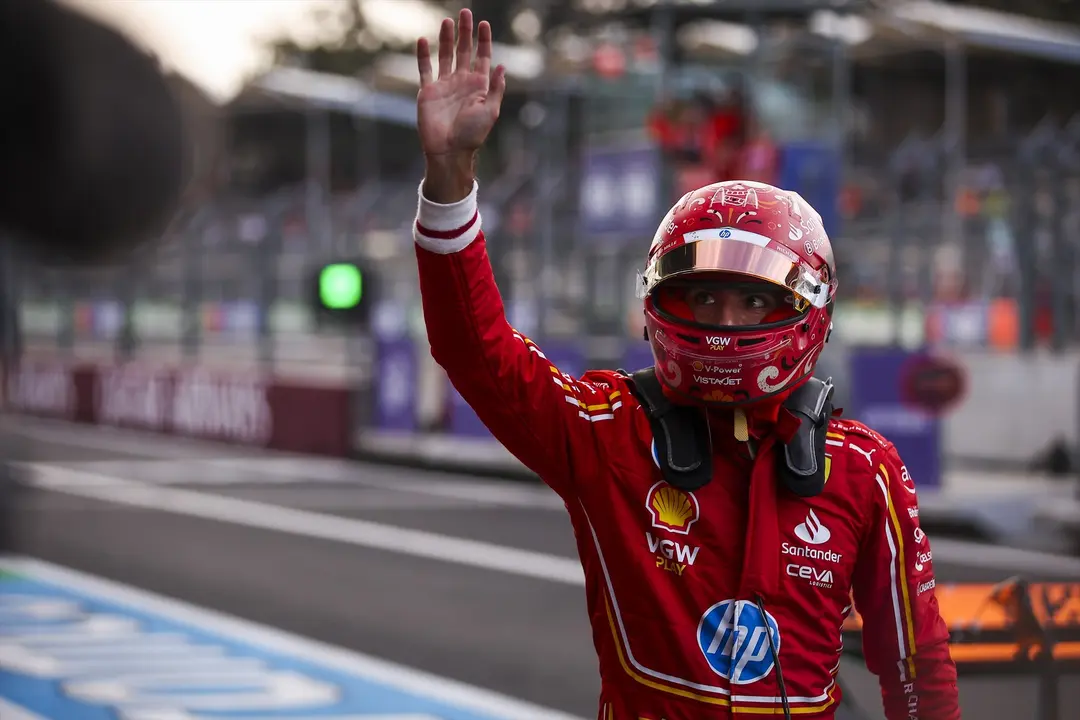 Carlos Sainz celebra la victoria en el GP de M&eacute;xico. / EP