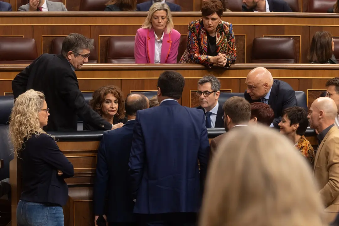 (I-D) El portavoz del PSOE en el Congreso, Patxi L&oacute;pez; La vicepresidenta segunda y ministra de Hacienda, Mar&iacute;a Jes&uacute;s Montero y el ministro de la Presidencia, Relaciones con las Cortes y Justicia, F&eacute;lix Bola&ntilde;os. / Eduardo Parra