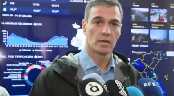 Pedro s&aacute;nchez ante los medios en una declaraci&oacute;n cerrada, sin preguntas.