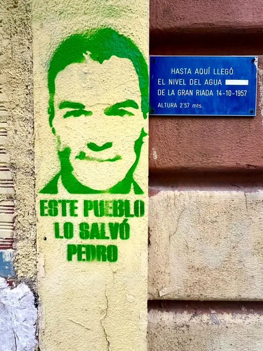 Pintadas a favor de Pedro S&aacute;nchez en Valencia.