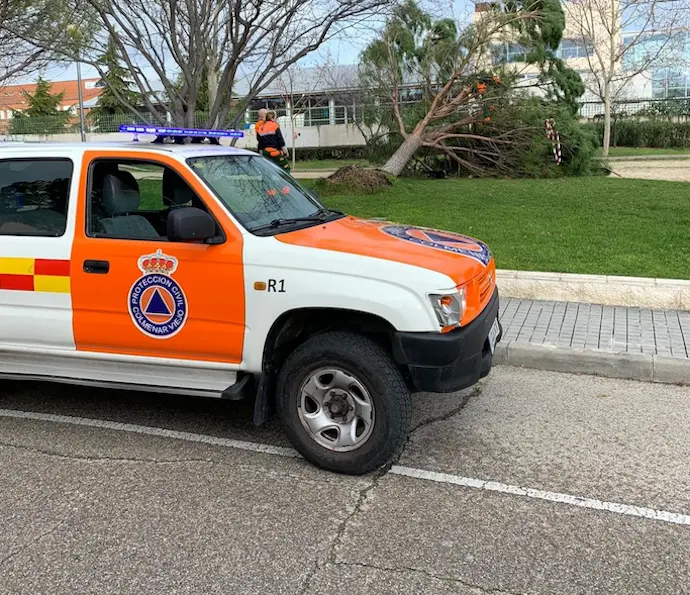 Un coche de Protecci&oacute;n Civi. / EP