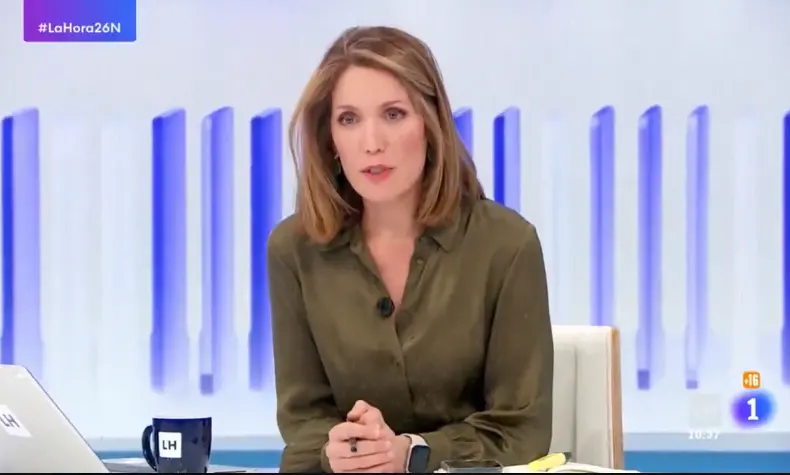 La presentadora Silvi Intaxurrondo, durante el programa. / Red X