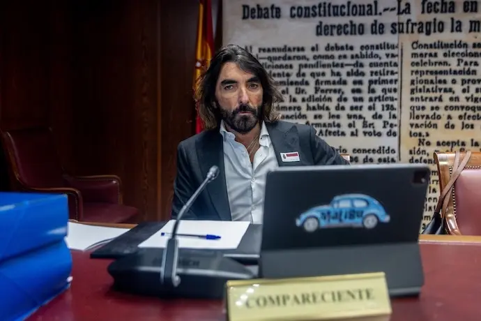 El exdirector ejecutivo de Globalia, Javier Hidalgo, comparece en la Comisi&oacute;n de Investigaci&oacute;n por el &lsquo;caso Koldo&rsquo;, en el Senado, a 29 de noviembre de 2024, en Madrid (Espa&ntilde;a). Javier Hidalgo ha comparecido en la Comisi&oacute;n de Investigaci&oacute;n sobre los contratos p&uacute;blicos realizados durante la pandemia de Covid-19, relacionados con la intermediaci&oacute;n de Koldo Garc&iacute;a Izaguirre, as&iacute; como los posibles casos leer m&aacute;s de corrupci&oacute;n que, directa o indirectamente, tengan relaci&oacute;n con las actividades y contactos de las personas que forman parte de la trama investigada en la &lsquo;Operaci&oacute;n Delorme&rsquo;.
Firma: Ricardo Rubio / Europa Press