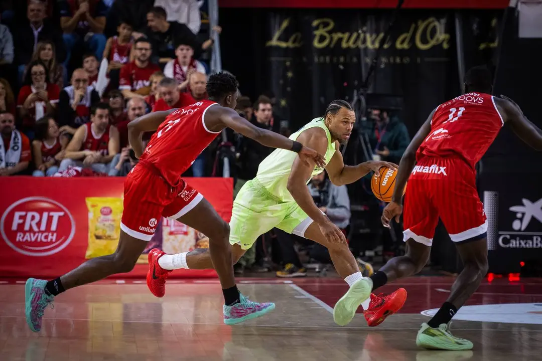 El Barcelona no puede con el Manresa. / FCBasket
