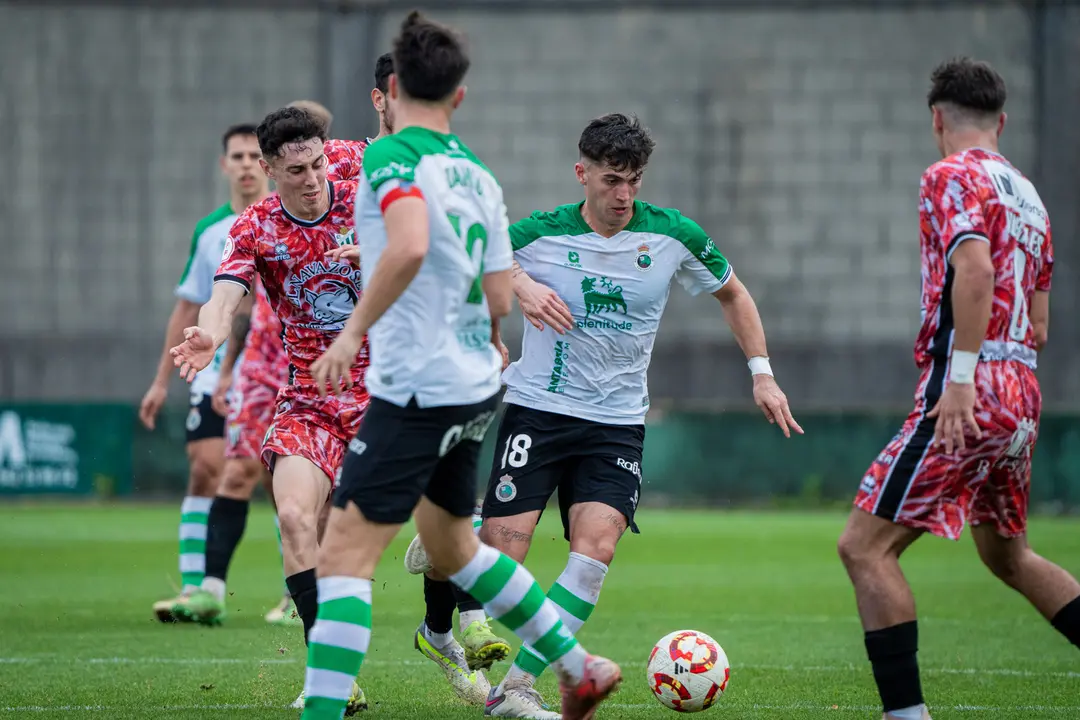 Partido entre Guijuelo y Rayo Cantabria. / RacingCantera