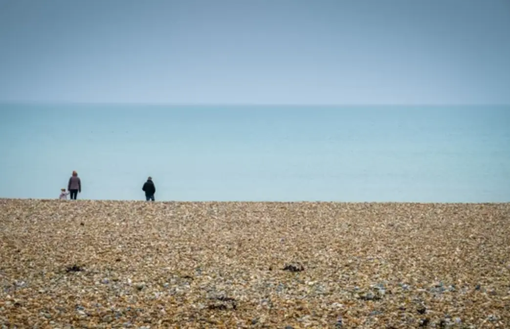 Un ni&ntilde;o de 9 a&ntilde;os realiz&oacute; un sorprendente descubrimiento en la playa de Shoreham, en Sussex, Inglaterra, destacando la riqueza hist&oacute;rica del lugar.