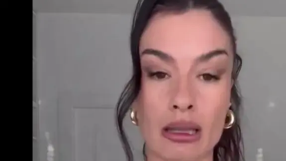 Captura del v&iacute;deo publicado por la influencer. / RSX