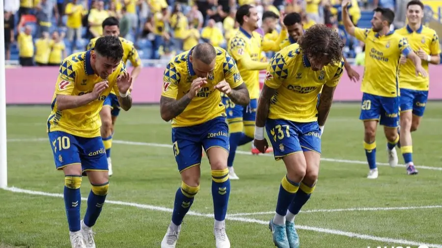 Los jugadores de Las Palmas celebran uno de los goles del partido. / LaLiga