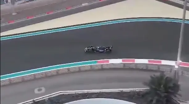 Carlos Sainz a rueda con Williams. / Red X