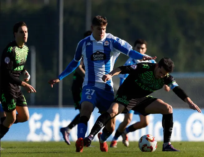 Partido disputado en Abegondo entre Fabril y Laredo. / Deportivo Cantera