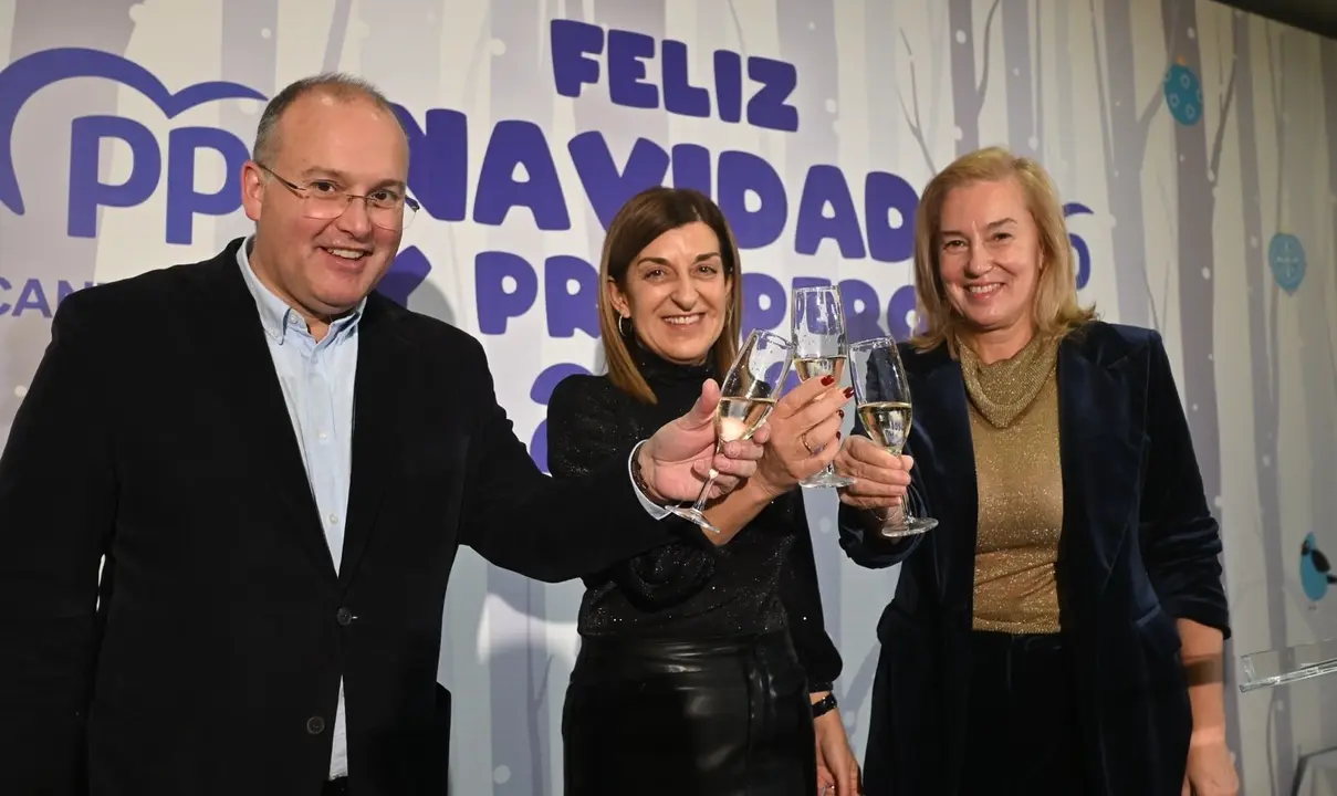 Miguel Tellado, Mar&iacute;a Jos&eacute; S&aacute;enz de Buruaga y Mar&iacute;a Jos&eacute; Gonz&aacute;lez Revuelta. / Nacho Cubero