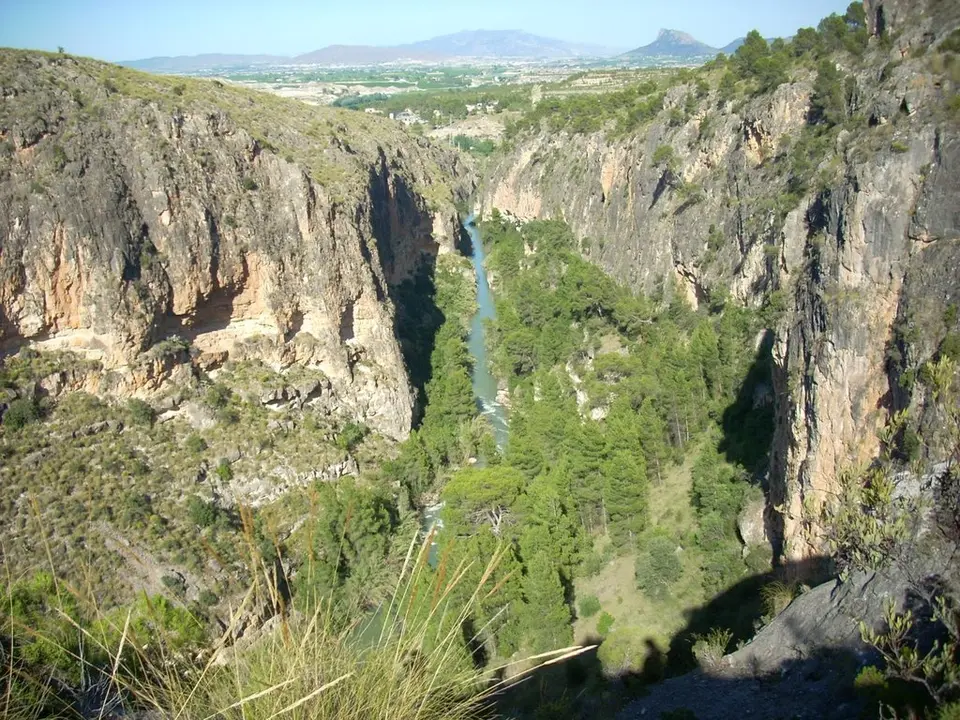 Vista a&eacute;rea del entorno de la cuevas de Salnitre.
