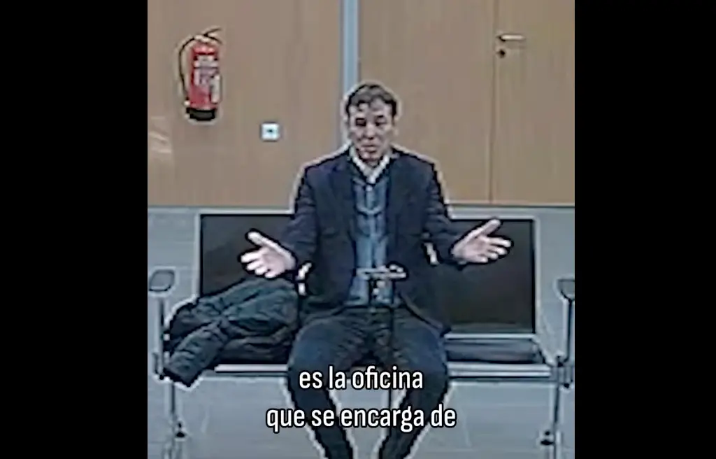 David S&aacute;nchez, hermano del presidente Pedro S&aacute;nchez, durante su declaraci&oacute;n en el Juzgado de Instrucci&oacute;n n&ordm;3 de Badajoz, donde no pudo precisar las funciones ni la ubicaci&oacute;n de la oficina que dirige en la Diputaci&oacute;n de Badajoz.
