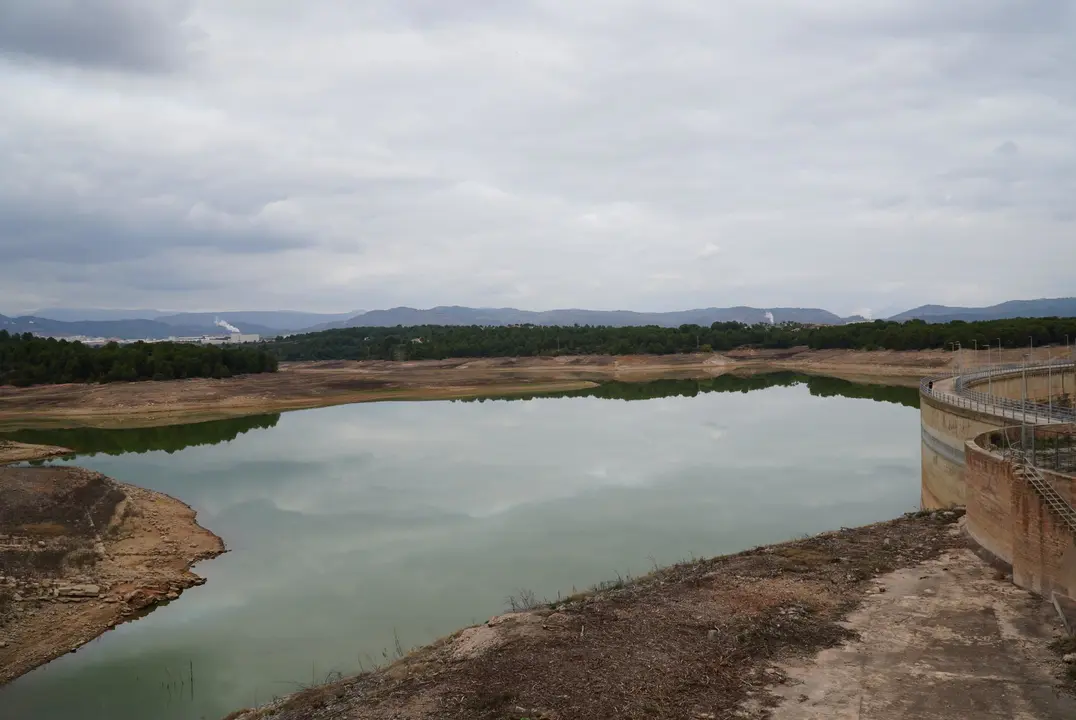 La Confederaci&oacute;n Hidrogr&aacute;fica del J&uacute;car ha reconocido que desagu&oacute; los embalses de la provincia de Valencia. / CHJ