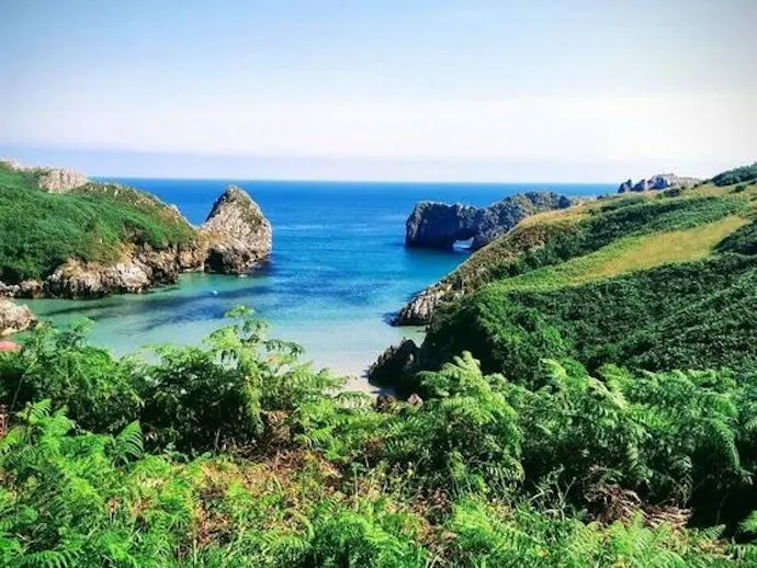 La playa de Berell&iacute;n en Prellezo. / YT