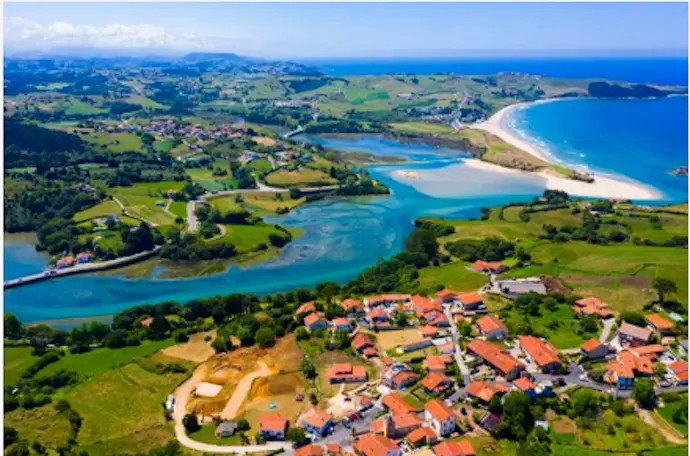 Comillas. / A.S.P