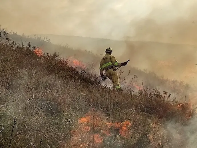 Se ha activado el nivel 2 de alerta por riesgo de incendios forestales en las comarcas del Nansa, Cabu&eacute;rniga, Pas y Pisue&ntilde;a. / EP