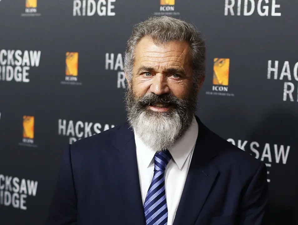Mel Gibson tiene como objetivo completar y dirigir Arma Letal 5, siguiendo la promesa hecha al director Richard Donner antes de su fallecimiento. / EP