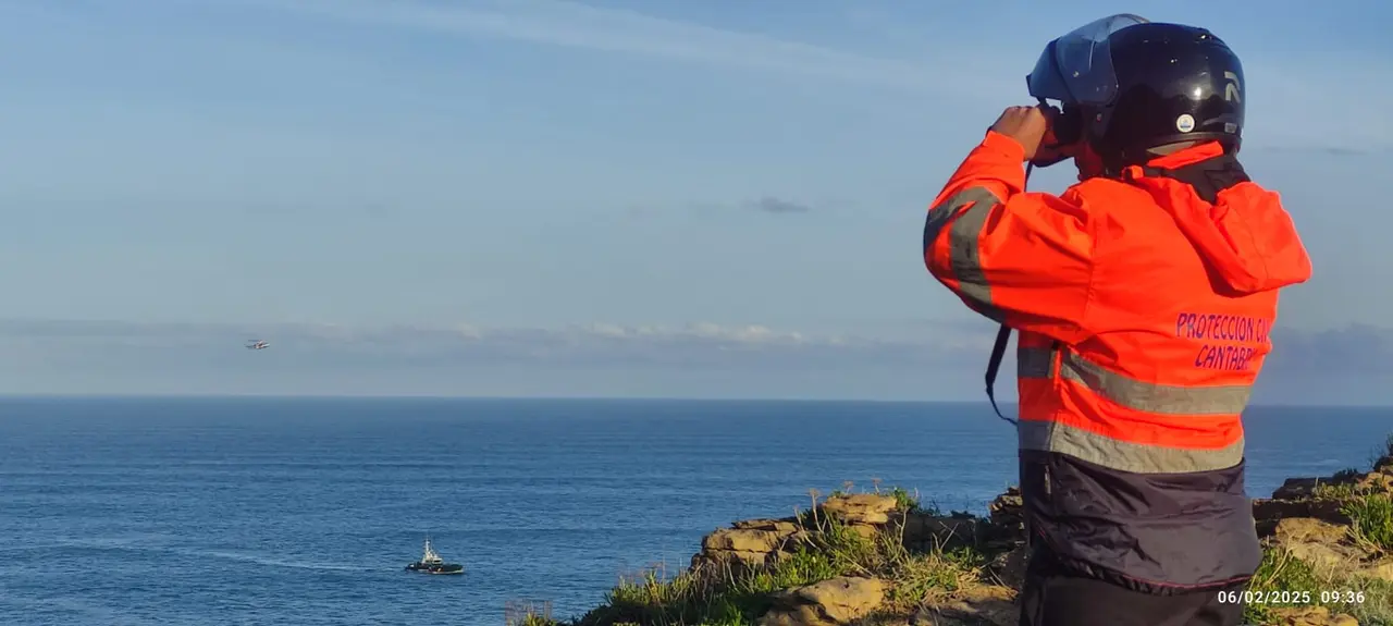 Los servicios de Emergencias de Cantabria se afanan en buscar al hombre desaparecido. / X