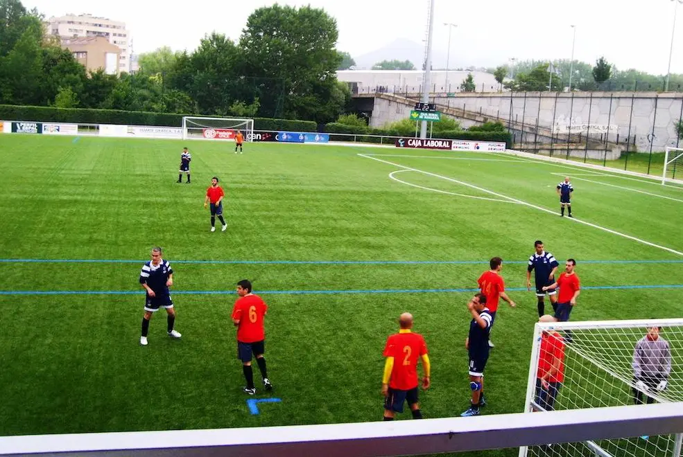Los jugadores de f&uacute;tbol 7 durante un partido. / X