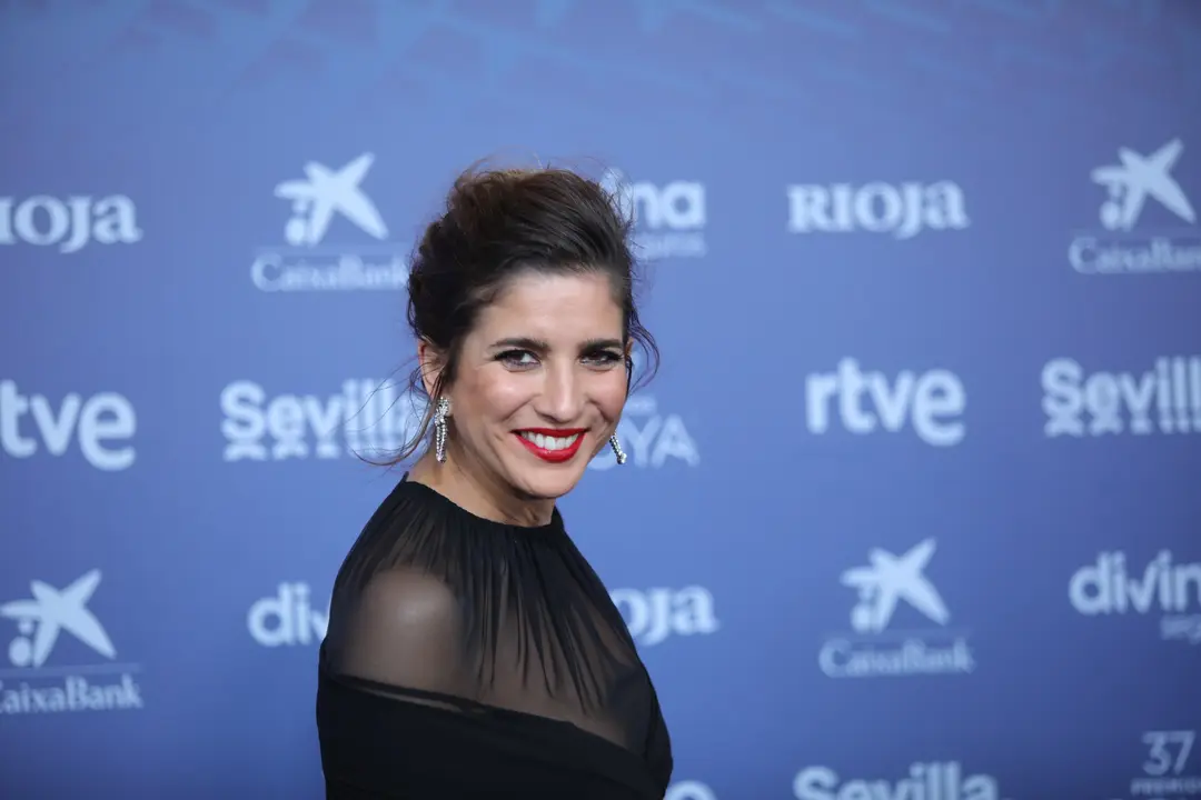 La actriz Luc&iacute;a Jim&eacute;nez posa en la alfombra roja de los Goya. / EP