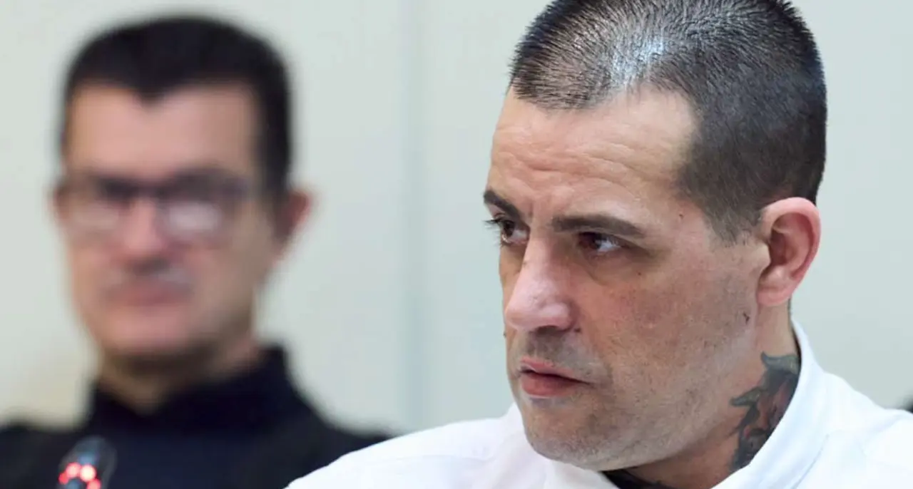 Jos&eacute; Re&ntilde;ones, acusado del doble crimen de Lia&ntilde;o, durante el juicio en la Audiencia Provincial de Cantabria. Se enfrenta a una posible condena de prisi&oacute;n permanente revisable por el asesinato de su expareja y su hija de una vez meses en diciembre de 2021. Juanma Serrano - Europa Press