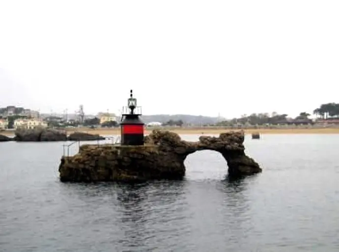La isla de la Horadada en Santander. / P.T