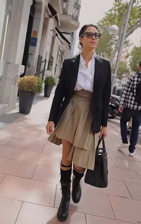 Pilar Rubio combina lujo y rebeld&iacute;a con su estilo 'preppy ca&ntilde;ero'. / Instagram