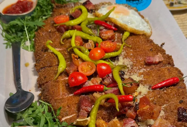 Uno de los cachopos disponibles en el restaurante. / IG