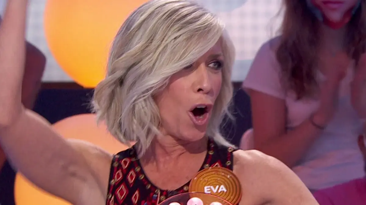 Eva Isanta revive la cabecera de Aqu&iacute; no hay quien viva en Pasapalabra. / Antena3