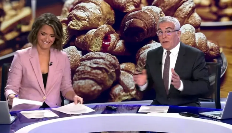 Captura de pantalla de los presentadores de Informativos Telecinco. / Redes sociales