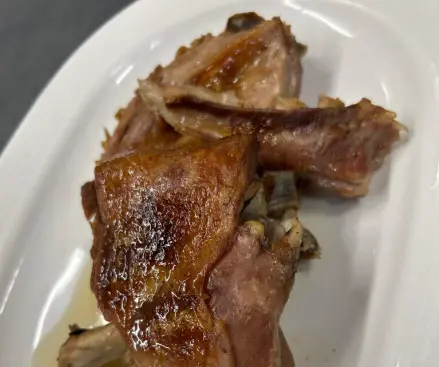 Cabrito asado al horno. / R.V.