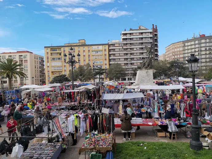 El mercadillo de la Plaza M&eacute;xico. / A.E