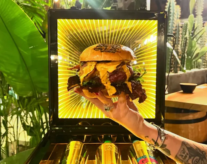 Una de las hamburguesas del local. / IG