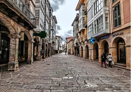 Una de las avenidas principales del centro de Reinosa. / ALERTA