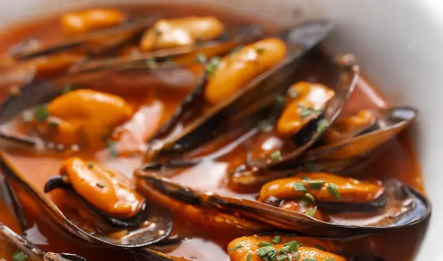 Mejillones, uno de los platos aclamados de La Fragua. / IG