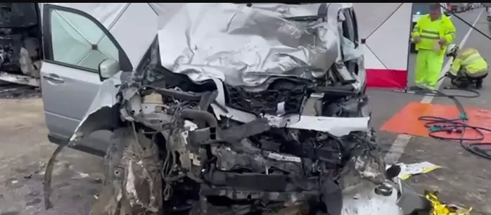 Coche siniestro tras el accidente. / X