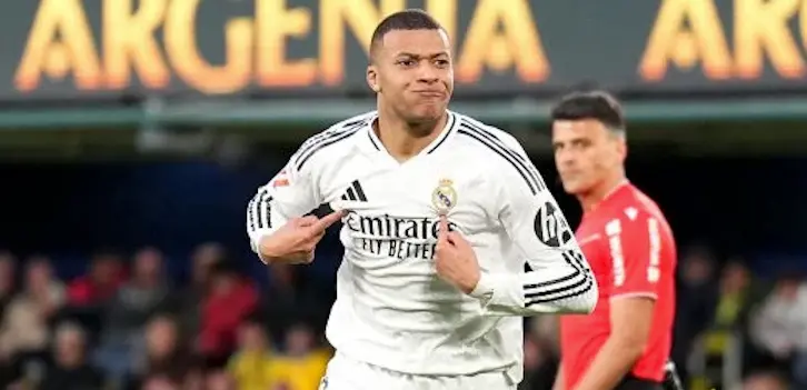 Mbapp&eacute; celebra un gol ante el Villarreal. / EP