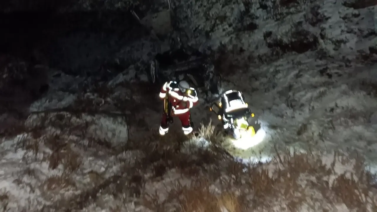 Efectivos de emergencias en el lugar del siniestro. / EP